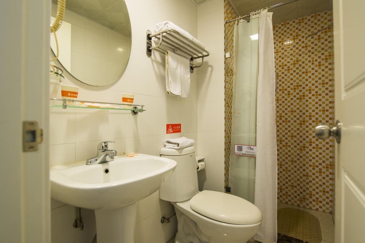 Home Inn Shanghai Century Park Esterno foto
