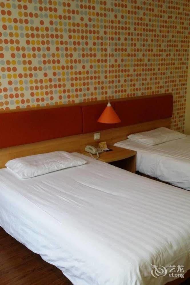 Home Inn Shanghai Century Park Esterno foto