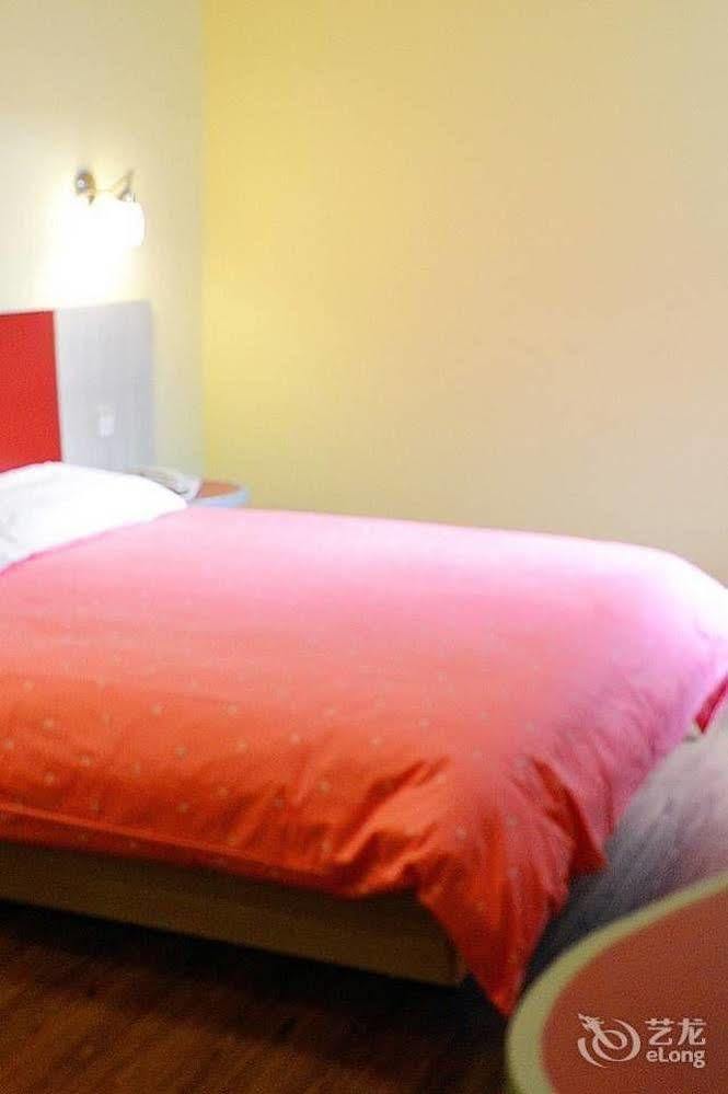 Home Inn Shanghai Century Park Esterno foto